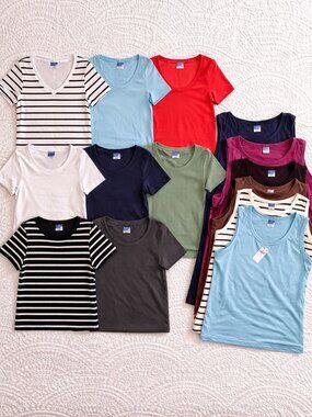 Old Navy Luxe Tee SUPER Bundle Size Small – 8 Shirts and 6 tanks – most NWT